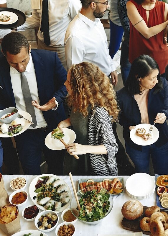Top Wedding Catering Mistakes Couples Make (and How to Avoid Them)